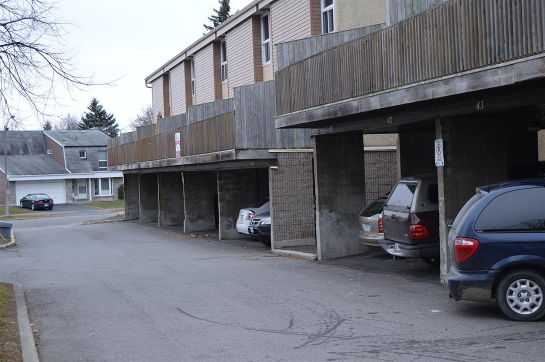 Exterior Photo 1